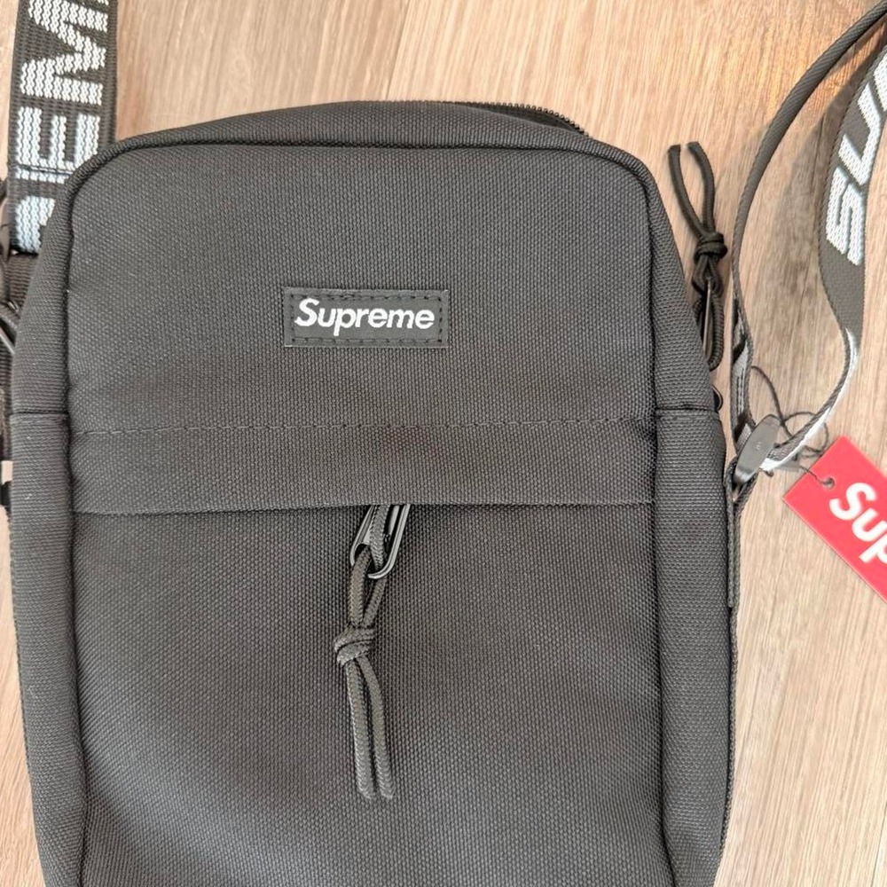 Supreme Cross Bag